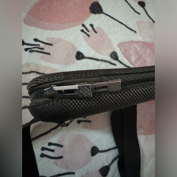 EUC Auth LOUIS VUITTON M93500 Damier Géant Marge Body Sling Bag - Picture 4 of 11